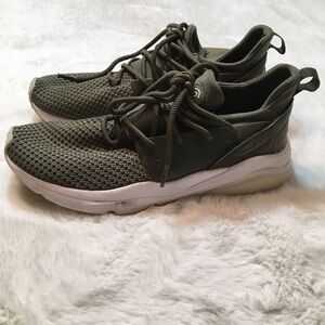 Champion sneakers size 8.5